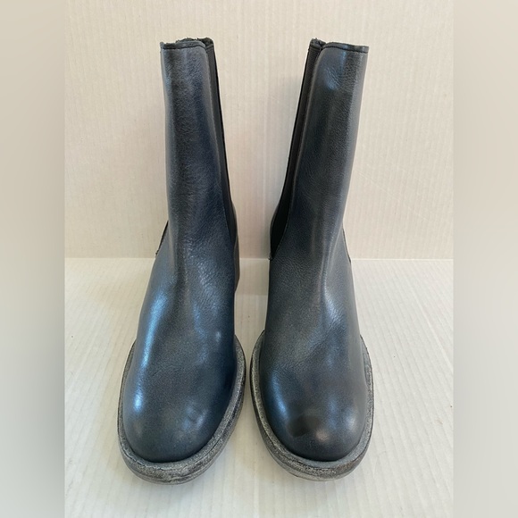 New Free People
Essential Chelsea Boots black leather - Picture 6 of 8
